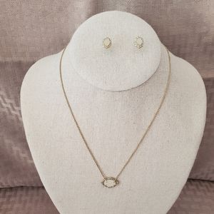 Stella & Dot earring and necklace set
